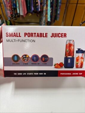 Small Portable Juicer Blender - Navy Blue